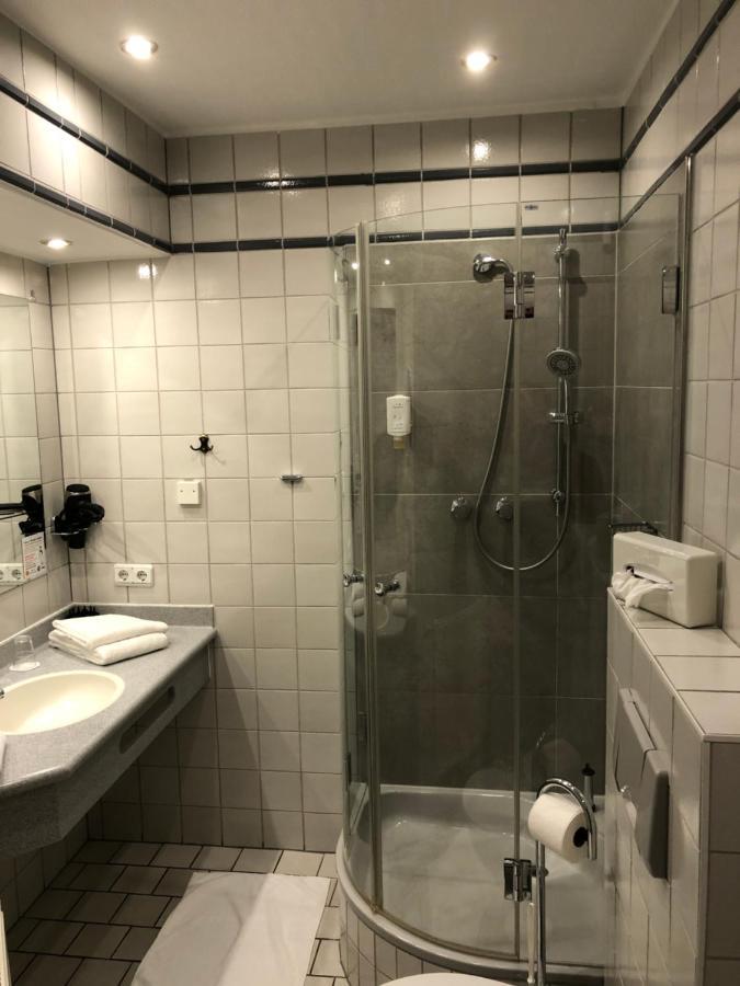 Hotel Restaurant Zum Neuling โบคุห์ม ภายนอก รูปภาพ